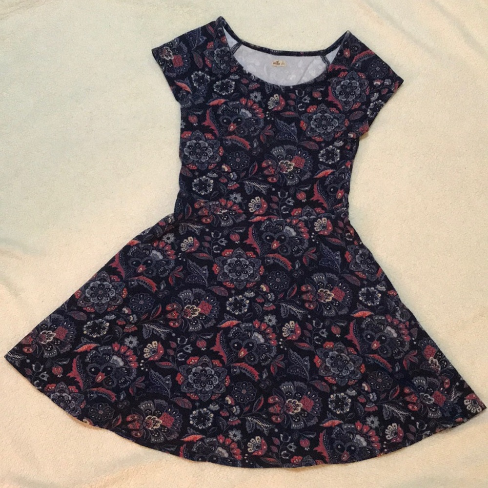 Hollister summer dress size S.